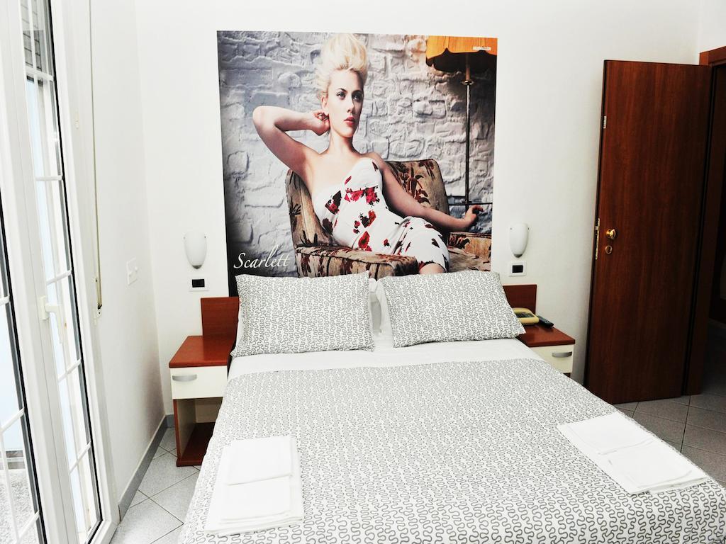 Hotel Lady Римини Номер фото