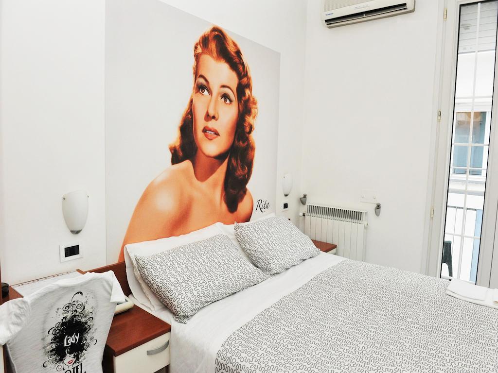 Hotel Lady Римини Экстерьер фото