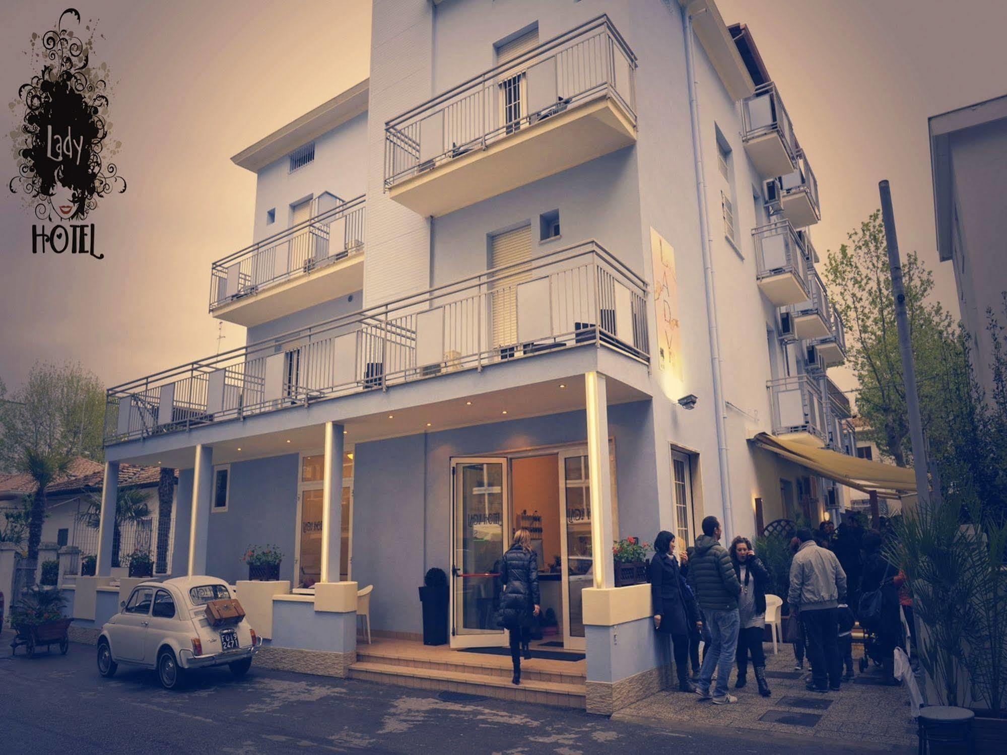Hotel Lady Римини Экстерьер фото